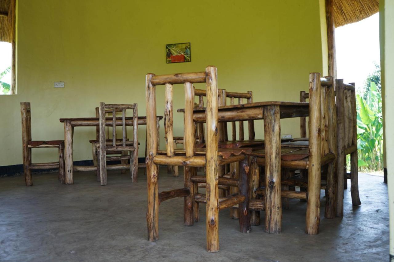 Lake Nyamirima Cottages Fort Portal ภายนอก รูปภาพ