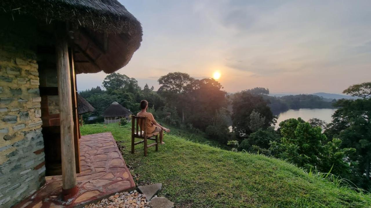 Lake Nyamirima Cottages Fort Portal ภายนอก รูปภาพ