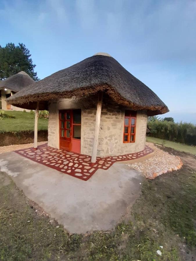 Lake Nyamirima Cottages Fort Portal ภายนอก รูปภาพ